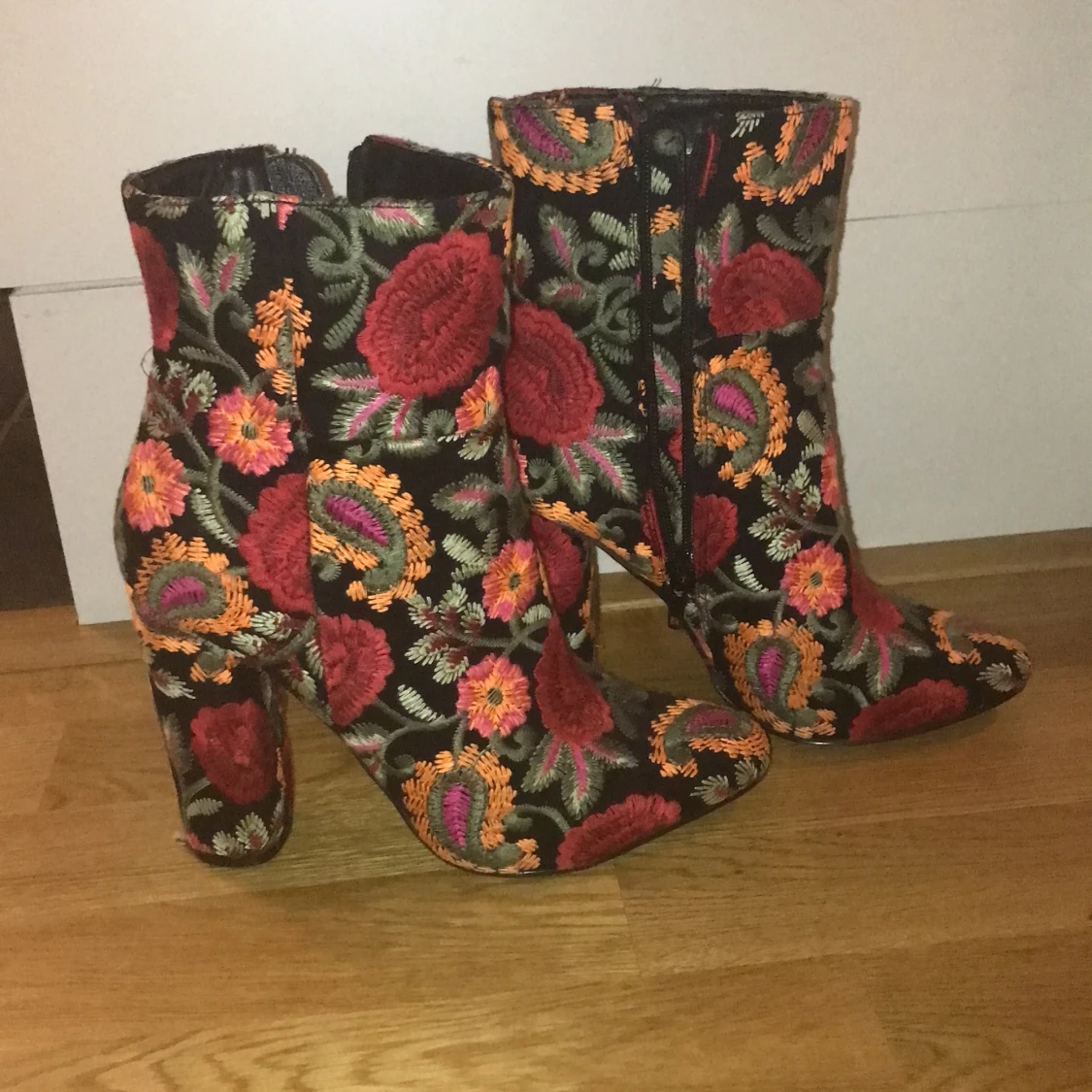 The perfect booties😍 - 90