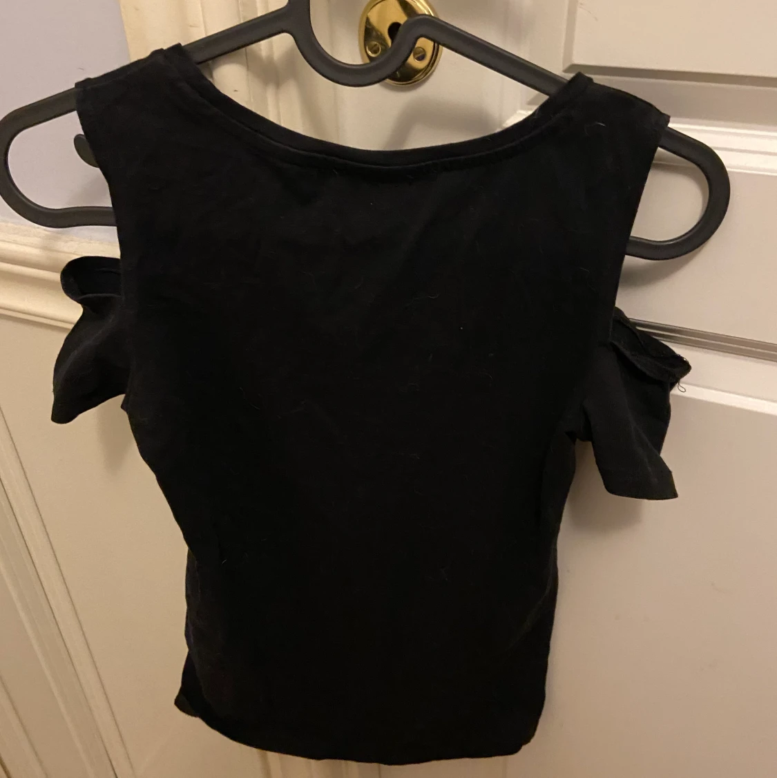 Svart ofshoulder tröjan - 91