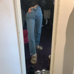 Jeans från weekday  - Jeans från weekday strl 27/30