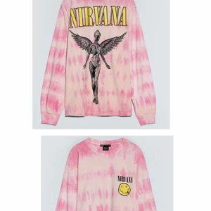 Zara tröja  - Säljer denna sweatshirt med prislapp kvar från Zara med tryck Nirvana. Helt ny aldrig använd i storlek M men passar M/S🥰 Nypris 260kr men säljer för 180kr
