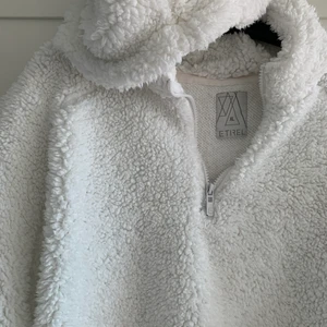 Myströja, strl XL - En mysig tröja från Intersport! Pris: 150kr