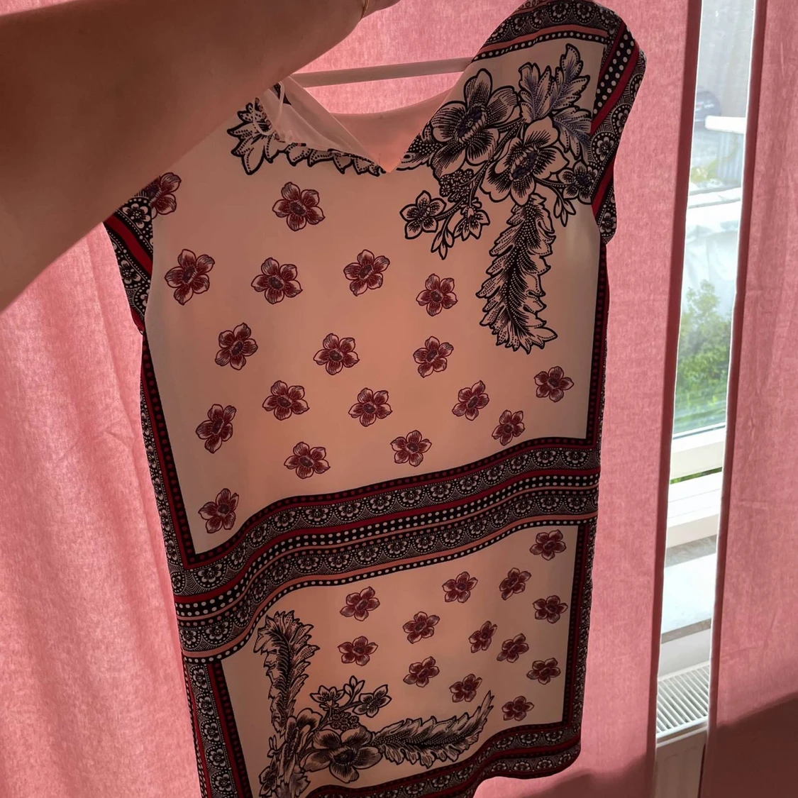 Mönstrad klänning  - 90