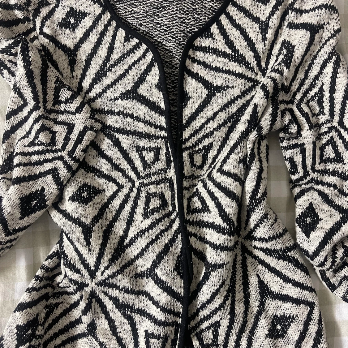 ”Stickad” kofta  - 91