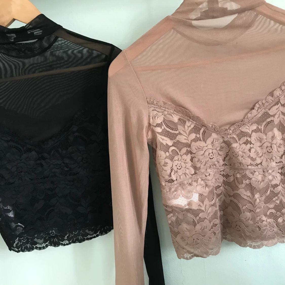 Två fina utekvälls eller festliga tröjor - 90