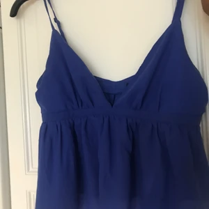 Topp från bikbok i storlek s. - Har bara använt toppen 1-2 gånger sen jag köpt den så den är i fint skick. Säljer pga att den inte passar längre. 