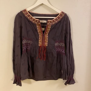 Odd Molly blus - 100% bomull. Sitter superfint på