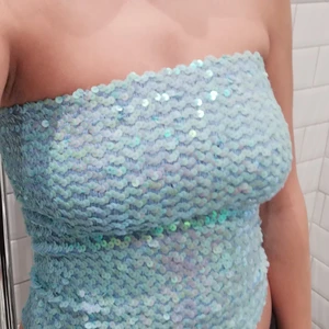 paljett topp strl s - passar bra till jul och nyår. används 2 gånger. Tar emot swish. 