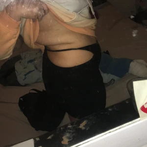 Fin kjol - En jätte fin kjol med ett ”hål” vid höften 