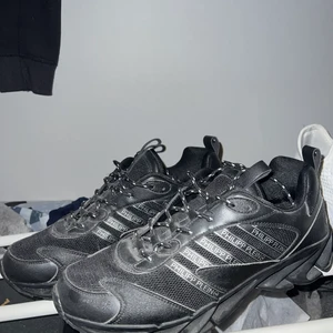 Philip plein skor - Philip plein skor storlek 43 aldrig,  använda endast testade. Ny prisa 3000kr 