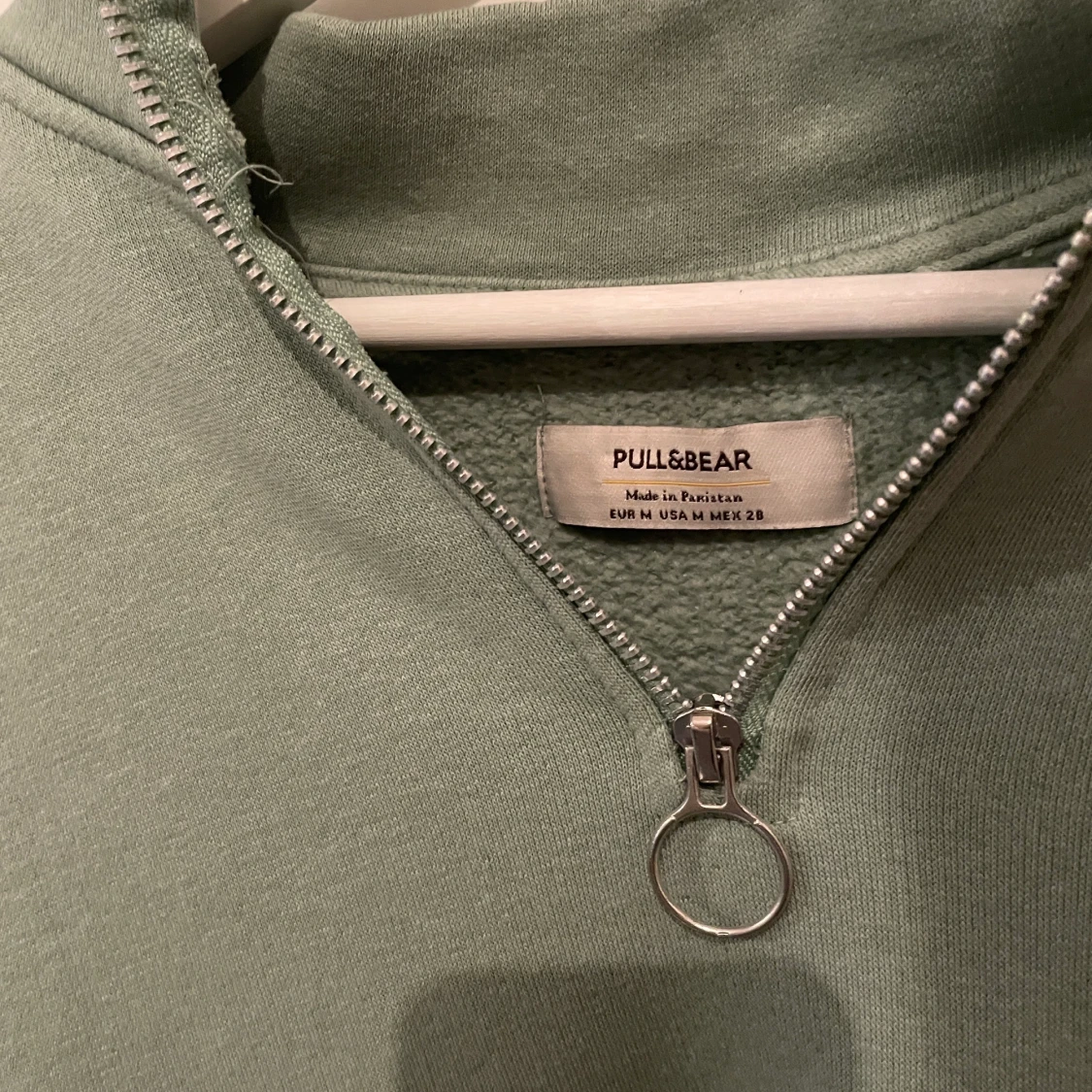 Zip tröja från pull and bear - 90