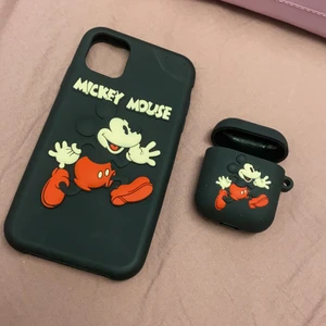 Mobilskal och AirPortskal  - Jag har inte använts dom.både två totalt 30kr