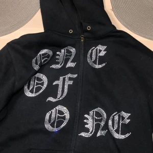 One Of One zip-hoddie - Storlek M