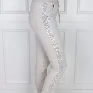 Byxsor  - Beige helt nya 