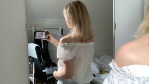 gullig topp - En gullig topp som går att ha off shoulder elr på 