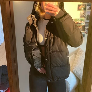 Vinterjackor  - STÅR DET INTE SÅLD PÅ ANNONSEN FINNS DEN FORTFARANDE KVAR ❣️❣️