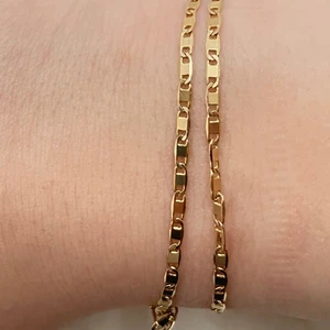 Guldigt halsband! - Ett jätte fint guldigt halsband som också kan användas som armband!! Pris går alltid att diskutera vid snabbt köp! 💕