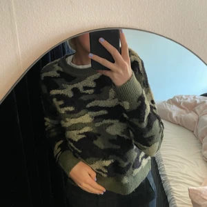 Mysig tröja - Såå mysig tröja, lappen kvar, köparen står för frakten