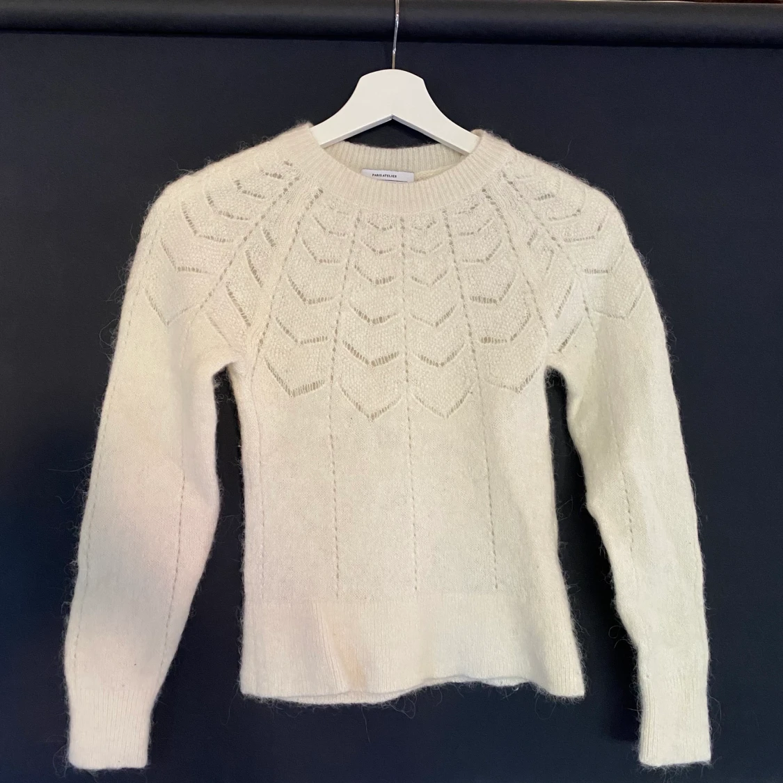 Snygg stickad tröja strl S