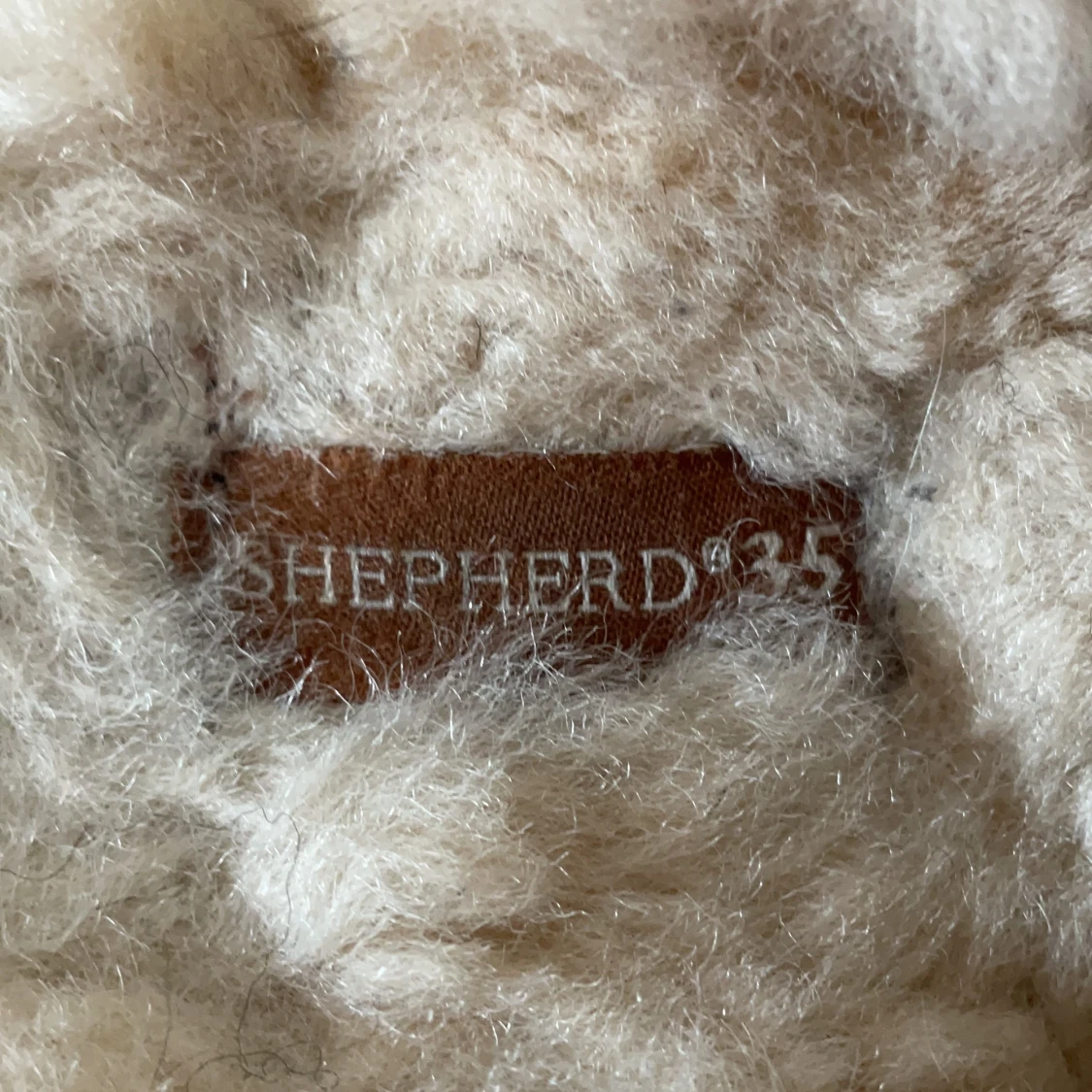 Shepherd tofflar i storlek 36 - 91