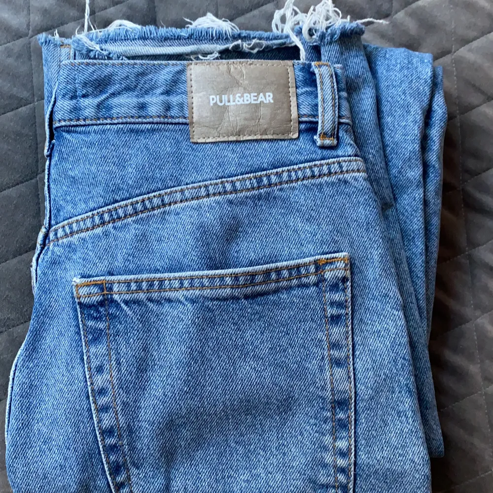 Storlek 34, långa på mig som är 168 cm! . Jeans & Byxor.