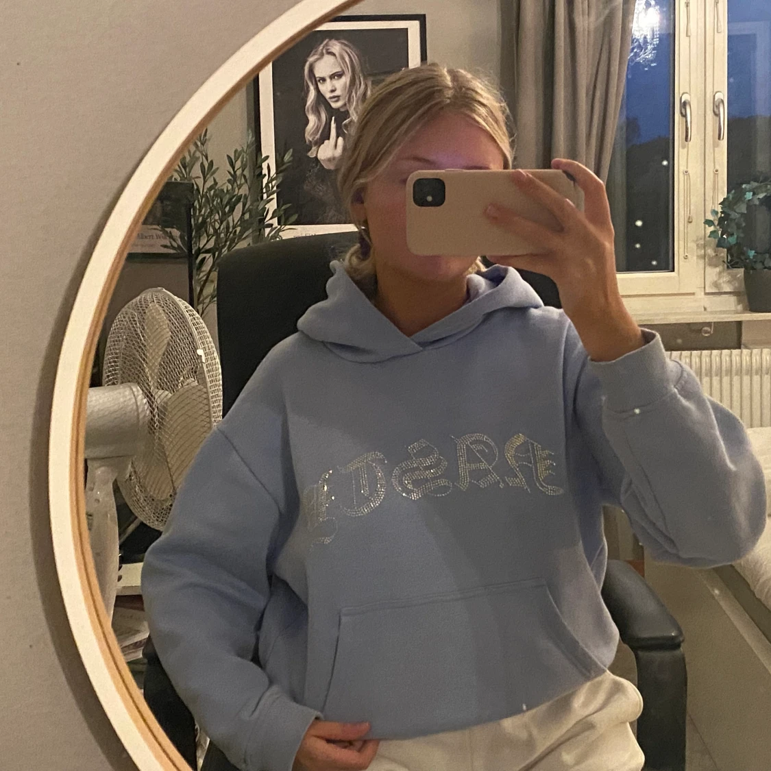 Blå Hidden Cult hoodie