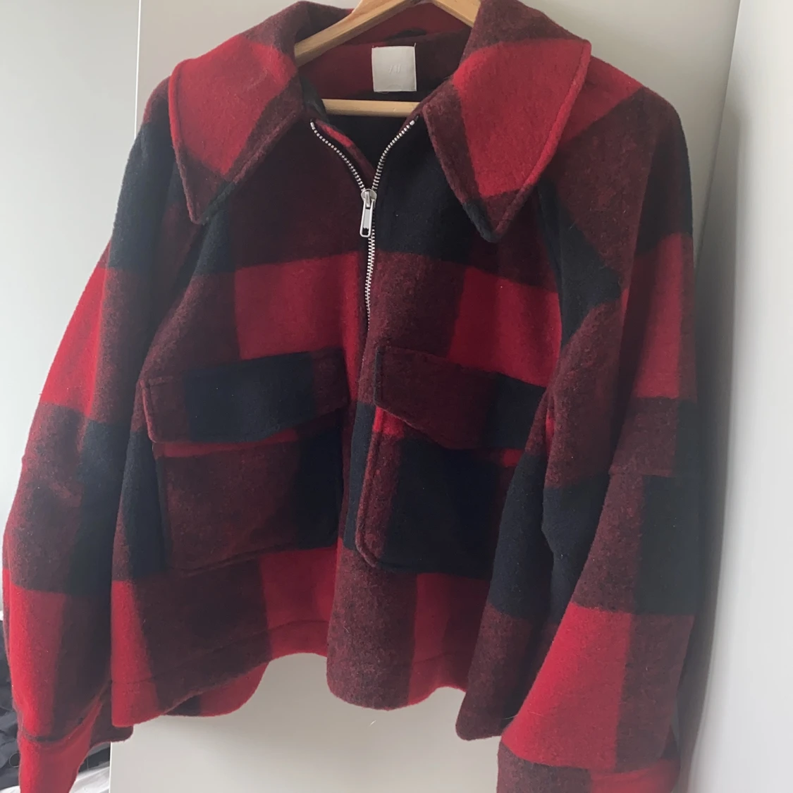 Jacka från H&M rutig  - 90