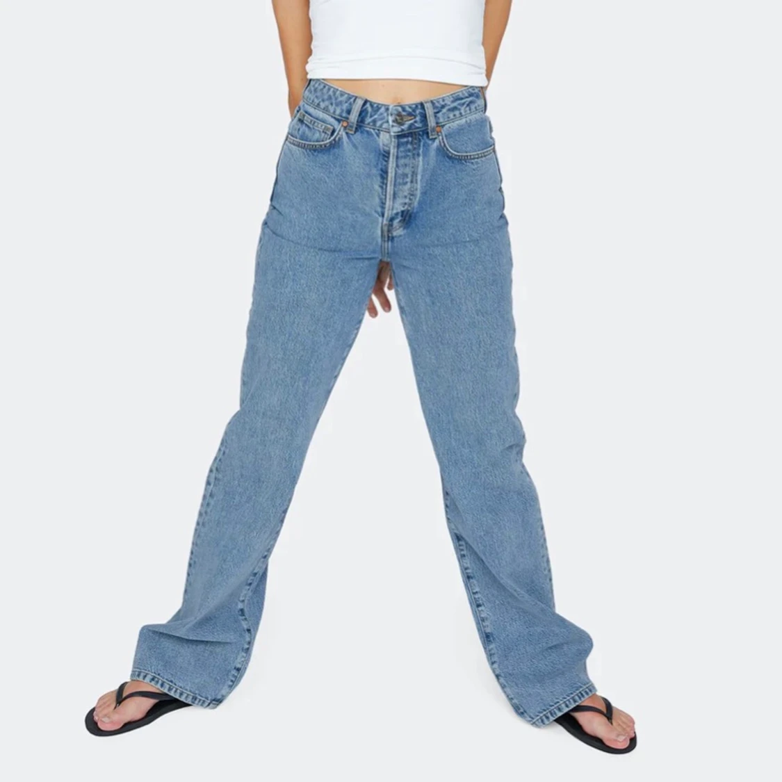 Blåa straight jeans från Bikbok