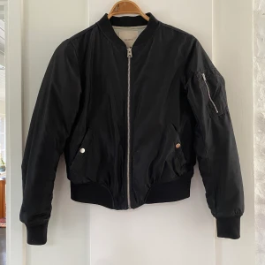 Fin jacka - Från Pull & Bear