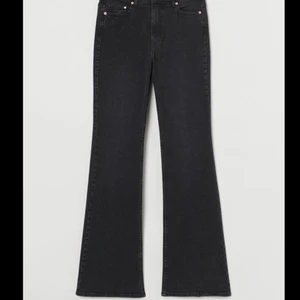 Bootcut High jeans - Säljer fina jeans i väldigt fint skick. Stl M.☺️