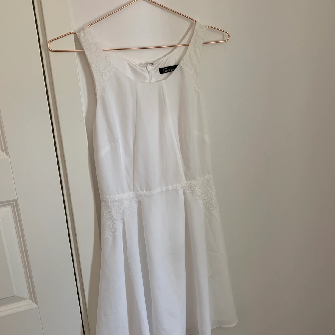 Vit klänning  - 90