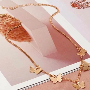 Halsband - Kort guldhalsband i guld🤍