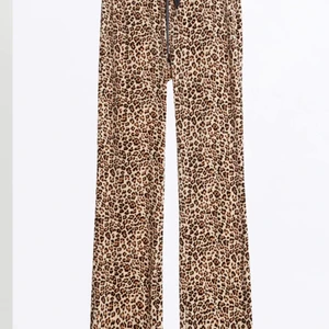 Cecilia velour trousers - Jättesköna mjukisbyxor från Gina, tyvärr för korta på mig som är 173