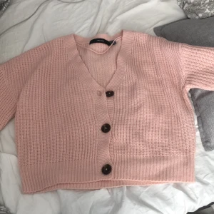 Kofta - En fin kofta från vero Moda💕 i storlek xs men sitter som en s💕