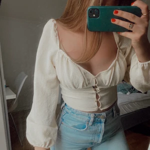 Blus/topp storlek S - Aldrig använd då den är lite för stor för mig.