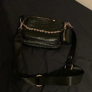 Väska  - Skriv om du är intresserad 