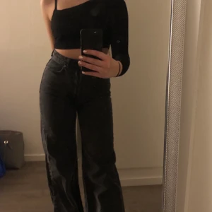 Gråa jeans 💕 - Fina gråa/svarta jeans från h&m nästan alla använda storlek xs 💕