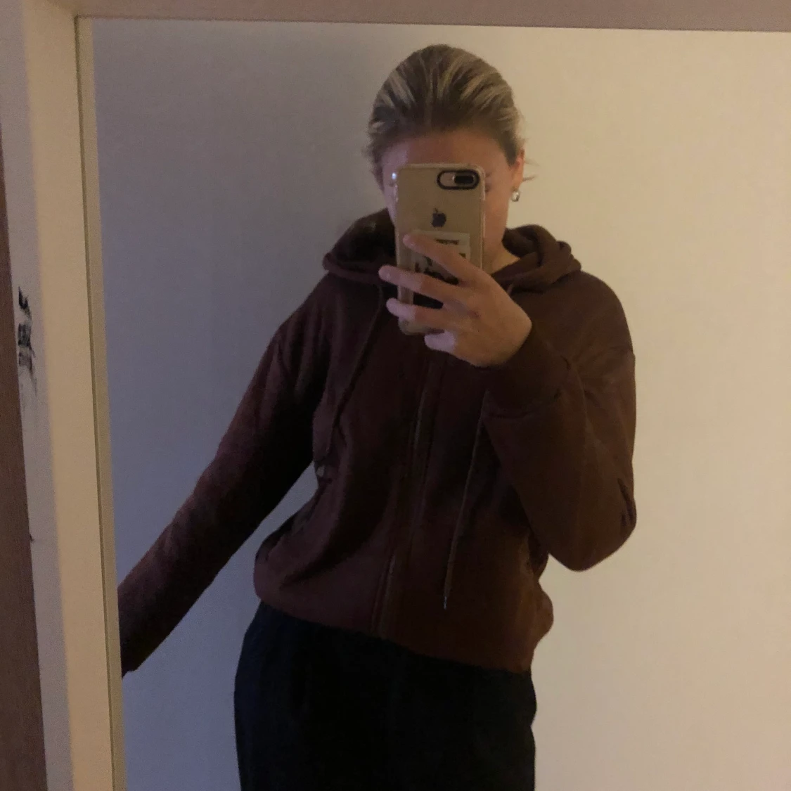 Brun ”hoodie kofta” med dragkedja  - 90