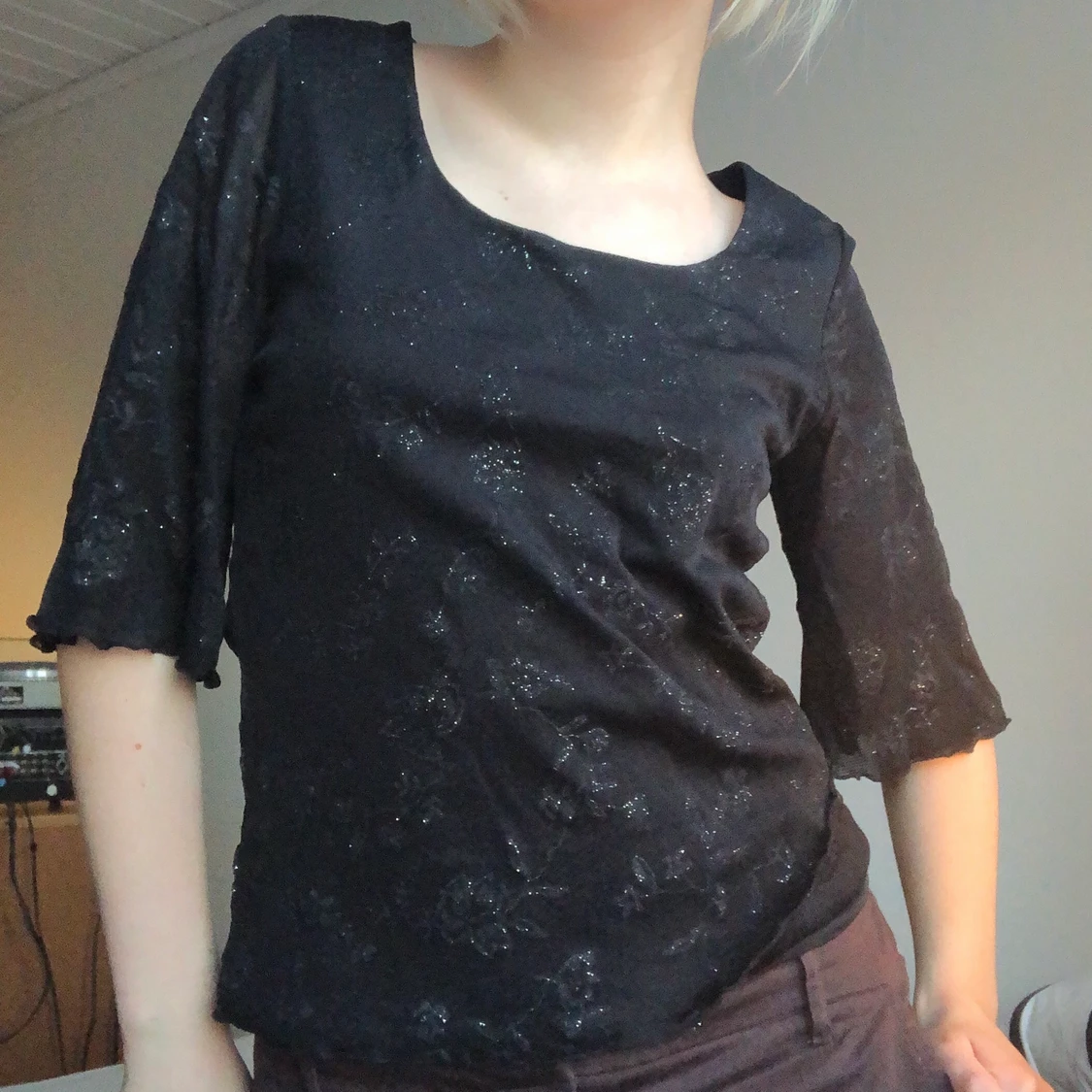 Svart top med mesh - 90