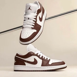 Jordan 1 Low Eclipse 👟 - Jordan 1 Low Eclipse 👟  Tillgängliga storlekar ⬇️  EU38 EU40 EU40,5  EU42 EU42,5  • Pris: 2499kr Fri Frakt   • Skick: DS/Oanvända  • Vi nås genom dm för eventuella frågor eller funderingar!  #erisneakers 