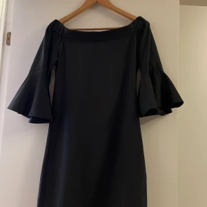 Klänning  - Strl 38 , svart klänning 