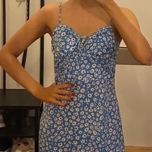 Blommig långklänning - 💙 Blommig blå långklänning storlek XS-S, 170kr innan frakt 💙