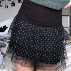 Kjol - Jätte fin och passar t allt! Köpt på Plick❤️