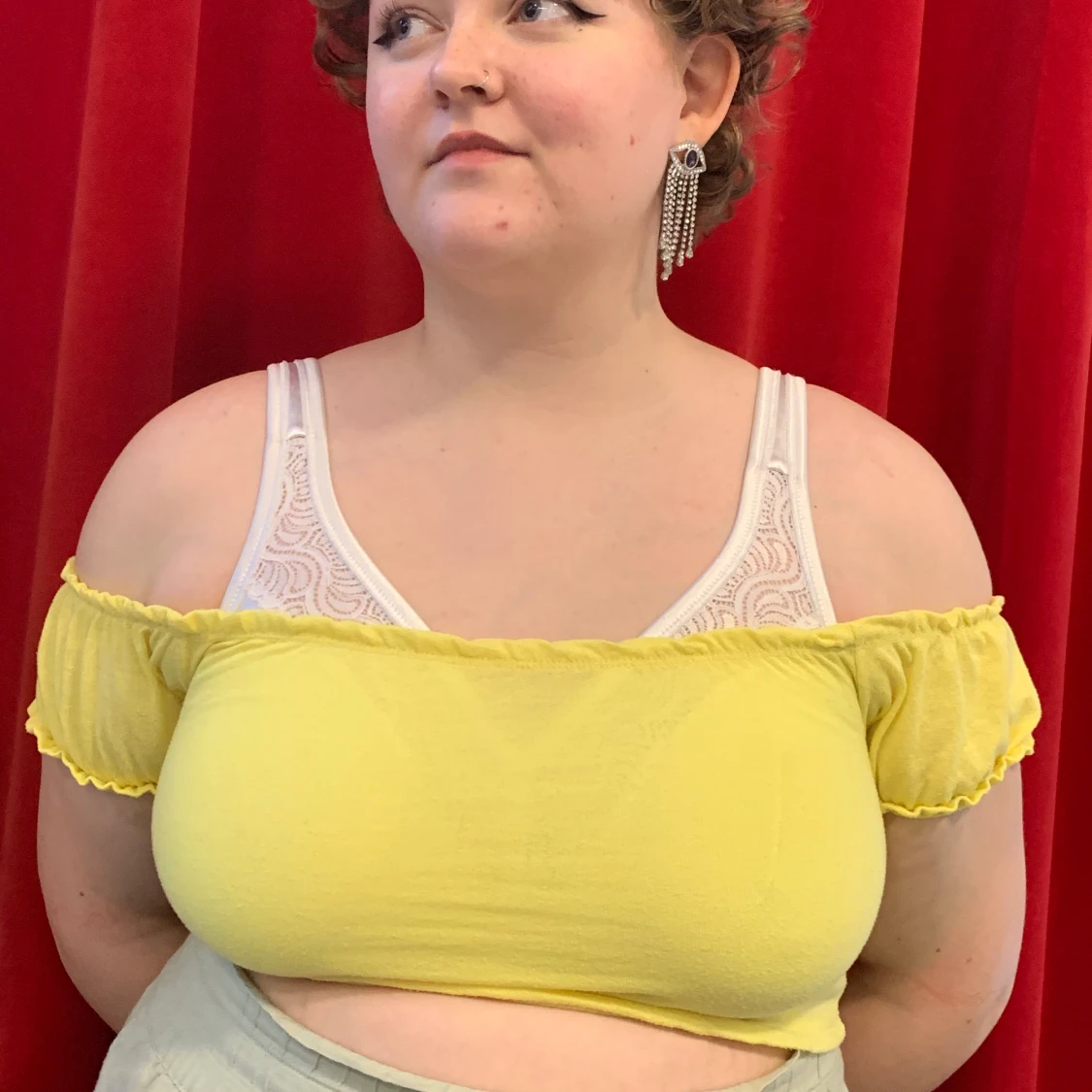 gul off-shouldertopp - 90