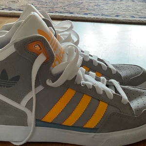 Adidas Shoes. (EU Size: 38) - These shoes are very comfortable!.