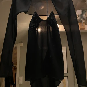 Zara topp - Jätte fin topp från zara. Köparen står för frakten. Bra skick!