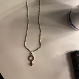 halsband  - ett jätte fint halsband som knappt är användt och är i bra skick 💓