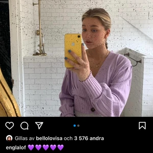 Blå topp - Säljer toppen på bild fast i fin blå färg