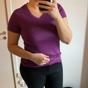 Tränings thsirt - Helt oanvänd thsirt till träning i storlek M