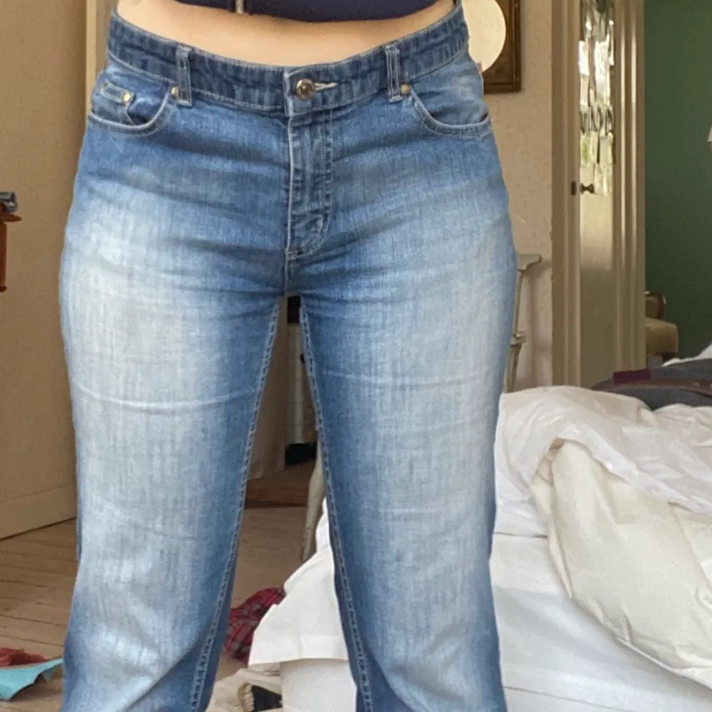 Midwaist washed jeans. Super najs tvätt både fram o bak. W29 L31. Jeans & Byxor.