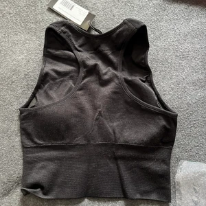 Tröjor / träningstopp  - Träningstopp storlek S, aldrig använd. Bondelid tröja storlek S & Ralph Lauren polo tröja storlek S 